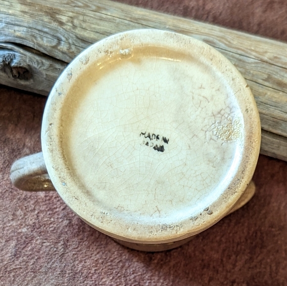 Vintage Rustic Ceramic Handpainted Sunbonnet Girl Pitcher - Picture 9 of 9
